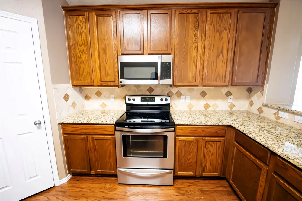 5521 Riverview Drive The Colony, TX 75056