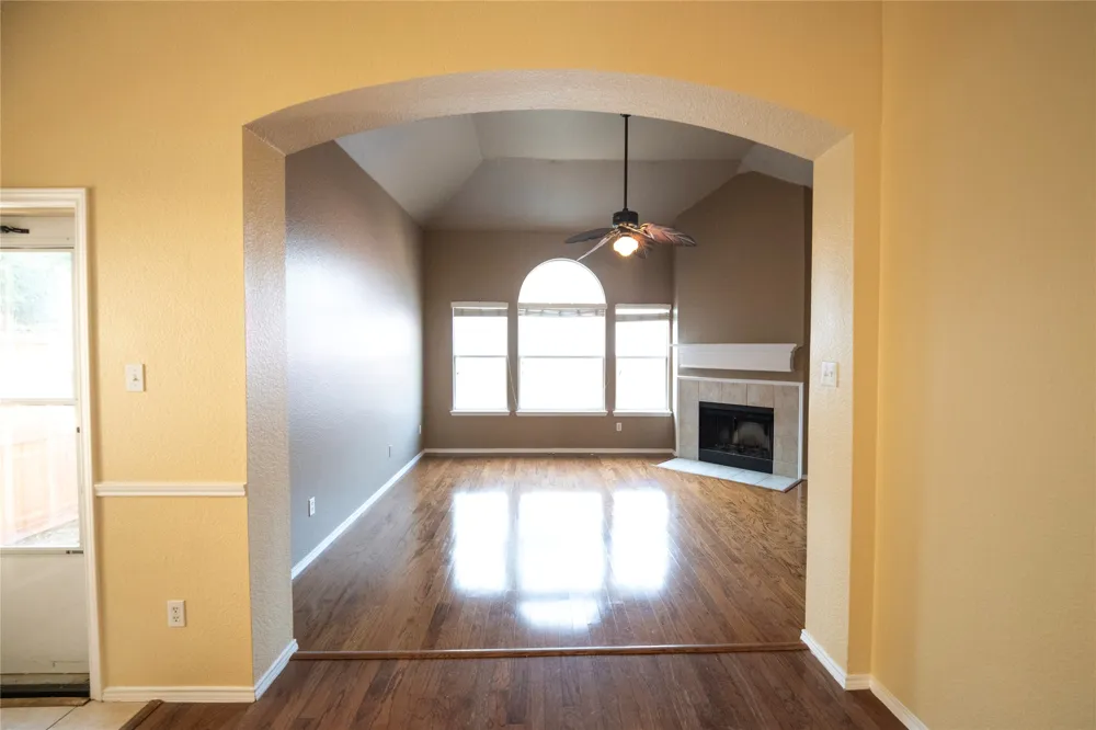 5521 Riverview Drive The Colony, TX 75056