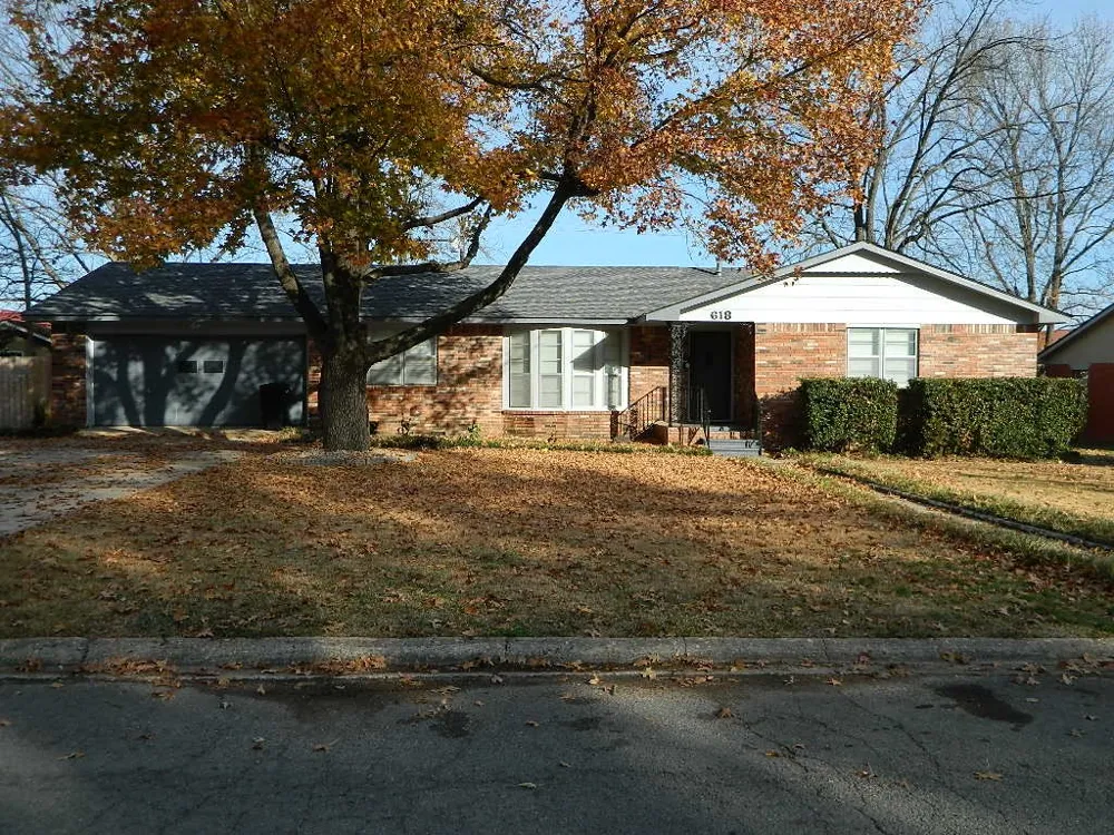 618 W Downing Street Tahlequah, OK 74464