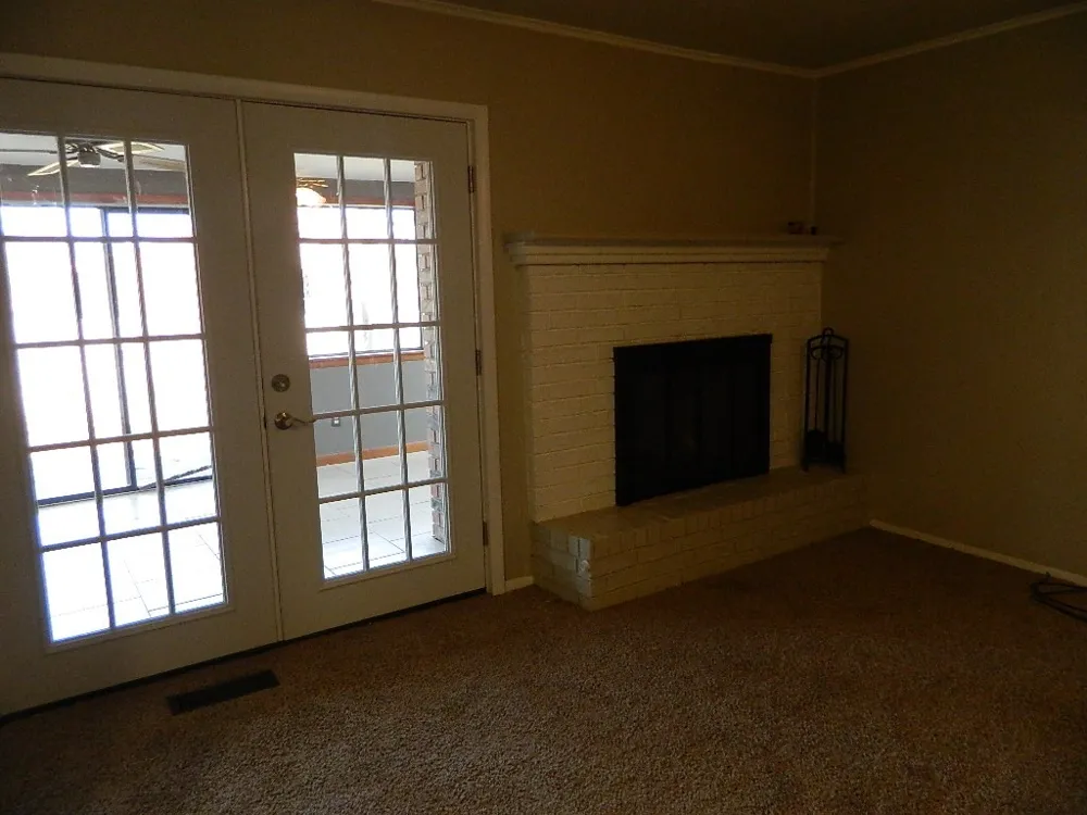 618 W Downing Street Tahlequah, OK 74464