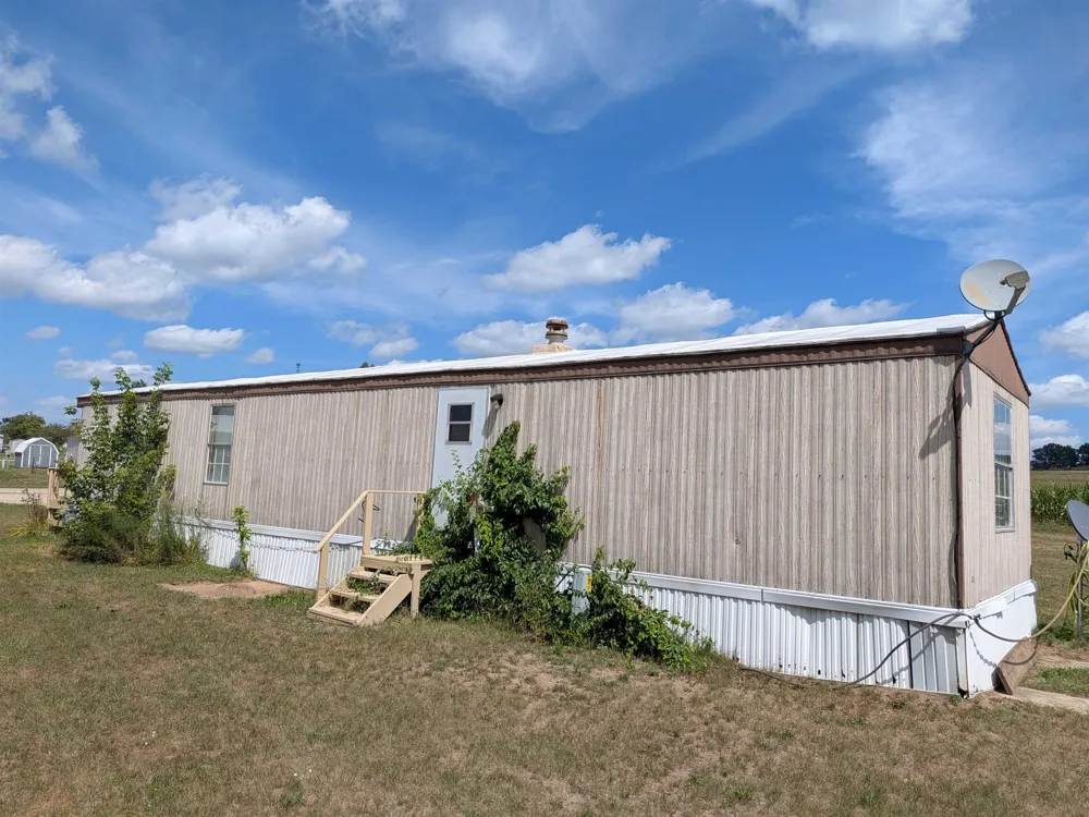 3033 S Coldwater Road Broomfield Township, MI 48858