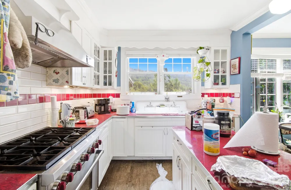 199 Kimberly Avenue Asheville, NC 28804