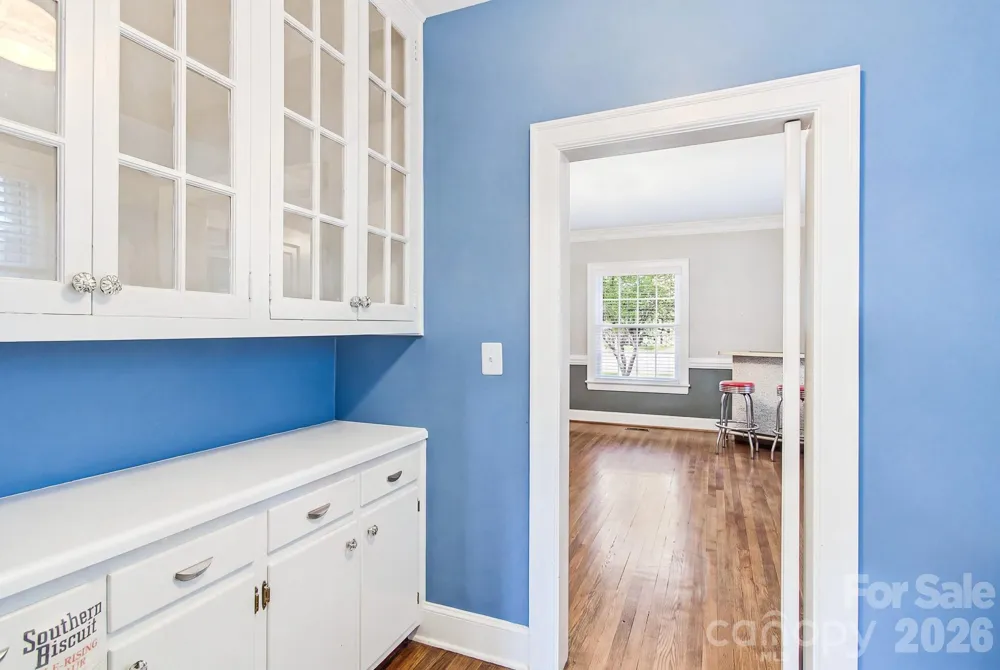 199 Kimberly Avenue Asheville, NC 28804