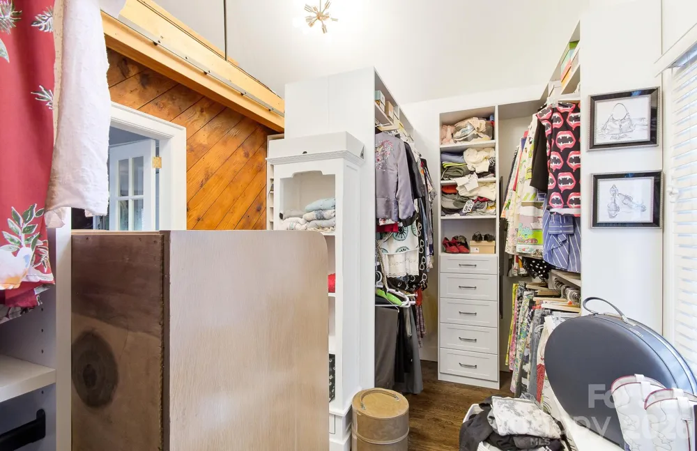199 Kimberly Avenue Asheville, NC 28804