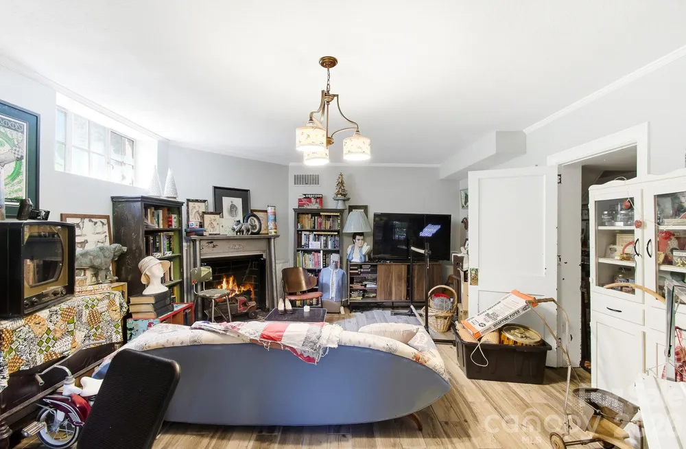 199 Kimberly Avenue Asheville, NC 28804