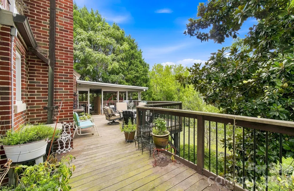 199 Kimberly Avenue Asheville, NC 28804