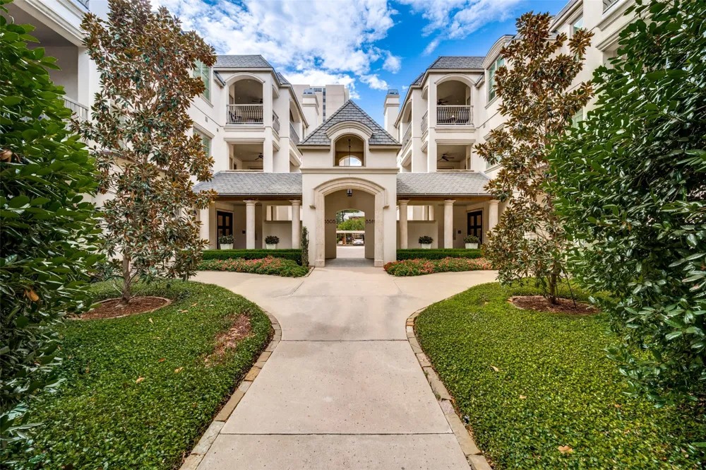 8505 Edgemere Road #202 Dallas, TX 75225