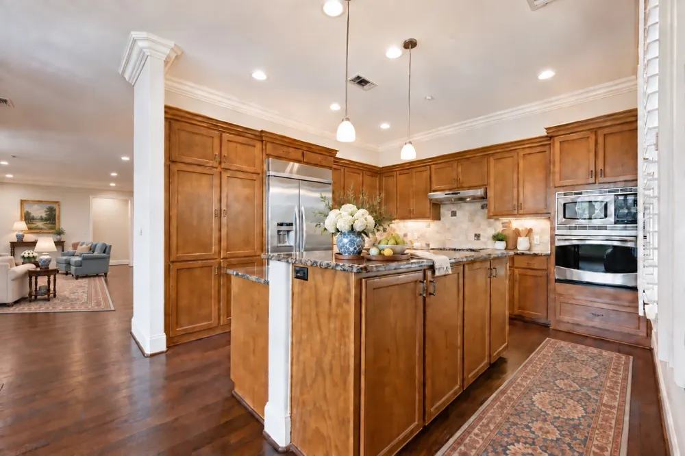 8505 Edgemere Road #202 Dallas, TX 75225