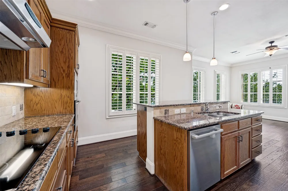 8505 Edgemere Road #202 Dallas, TX 75225