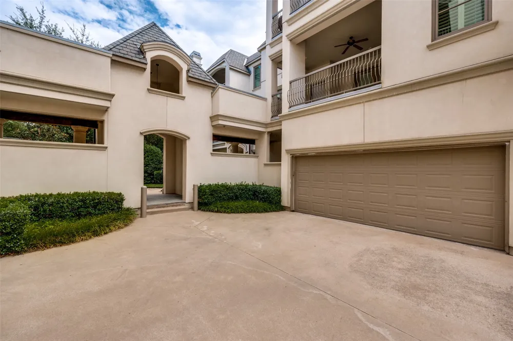 8505 Edgemere Road #202 Dallas, TX 75225
