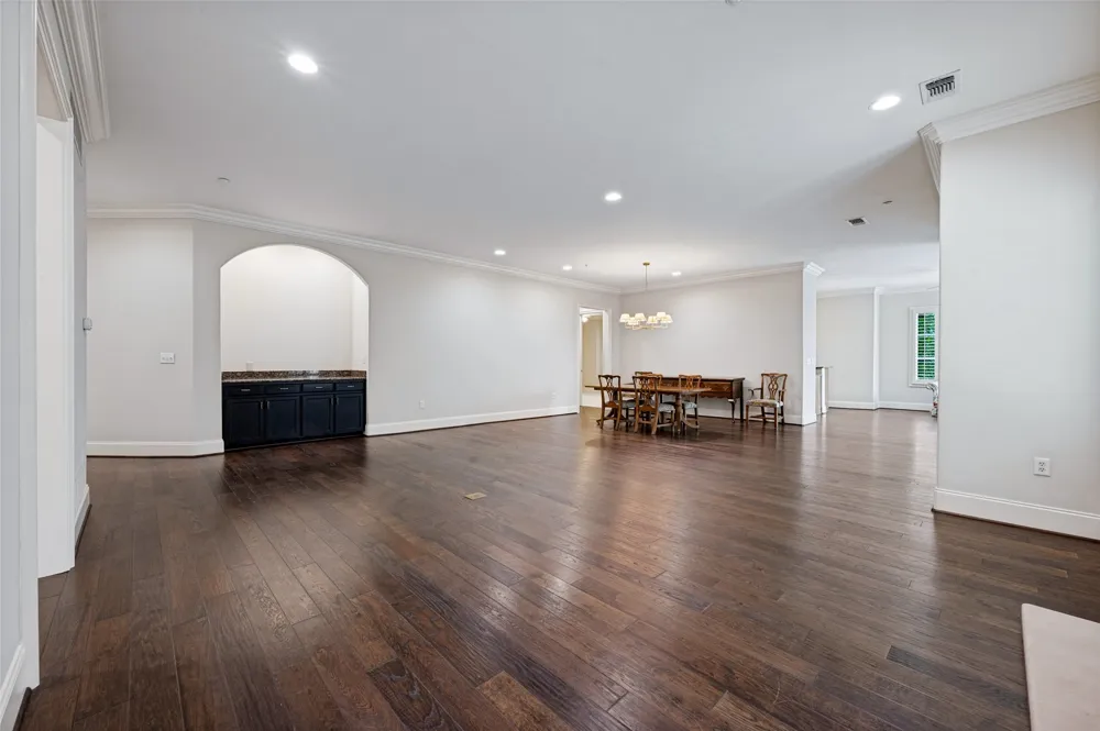 8505 Edgemere Road #202 Dallas, TX 75225