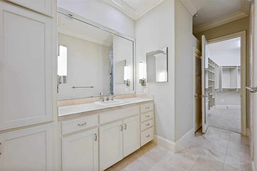 8505 Edgemere Road #202 Dallas, TX 75225