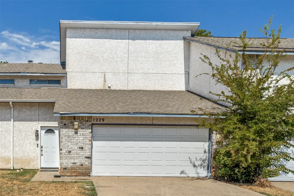 1229 Forest Cove Lane Garland, TX 75040