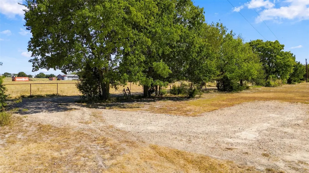 651 FM 3132 Klondike, TX 75448