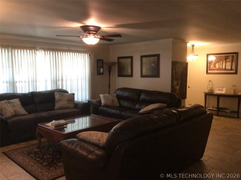 508 SE 17th Street Pryor, OK 74361