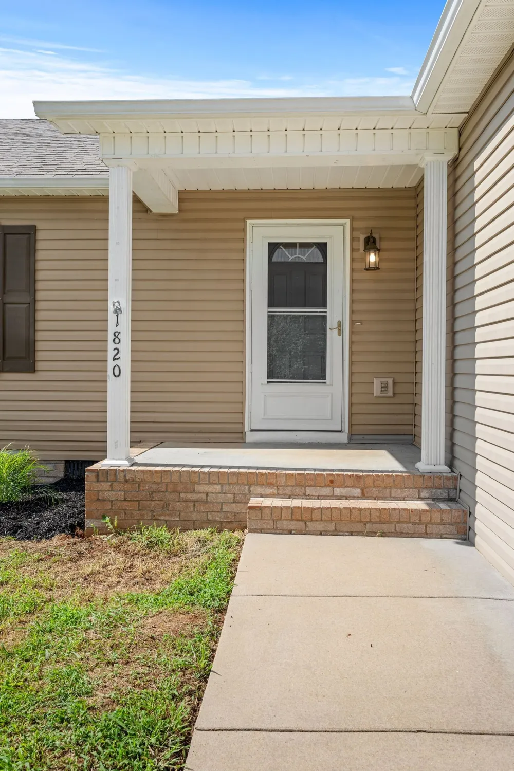 1820 Emily Ln Columbia, TN 38401