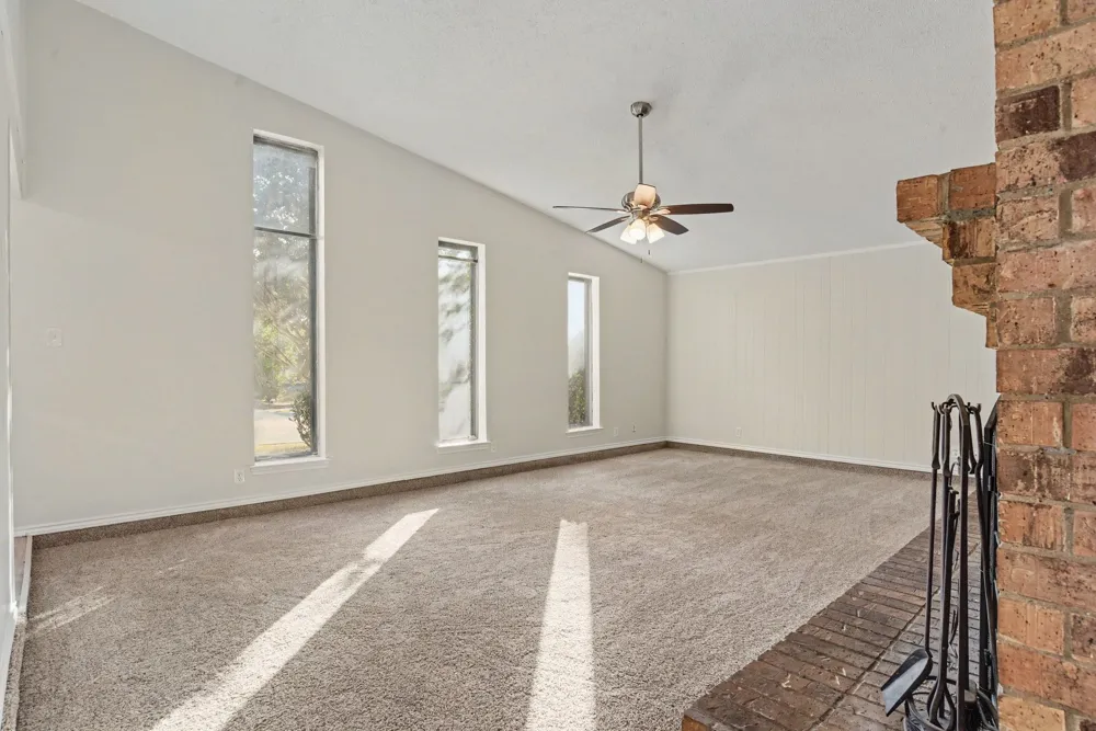 533 San Pedro Drive Garland, TX 75043