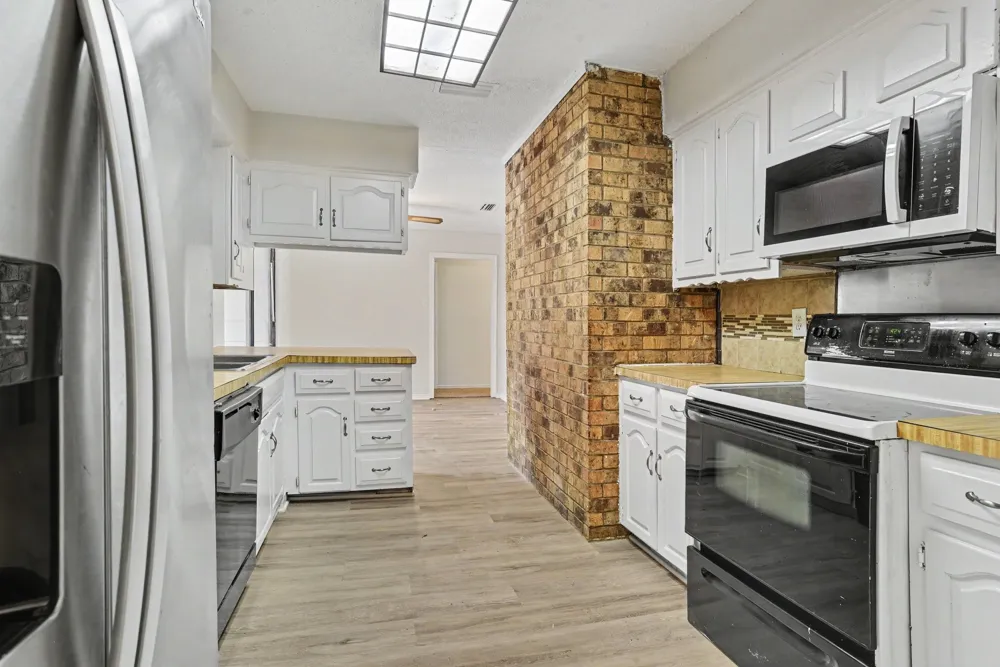 533 San Pedro Drive Garland, TX 75043