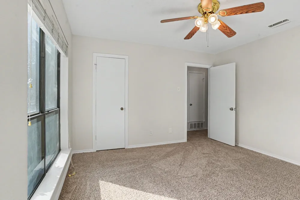 533 San Pedro Drive Garland, TX 75043