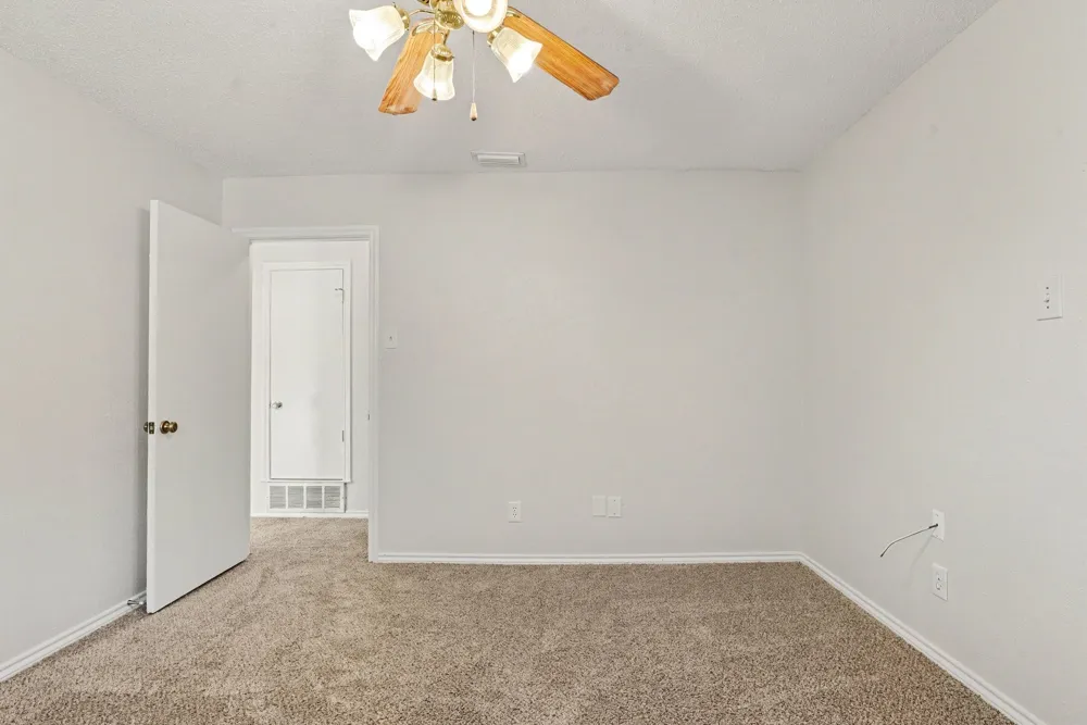 533 San Pedro Drive Garland, TX 75043