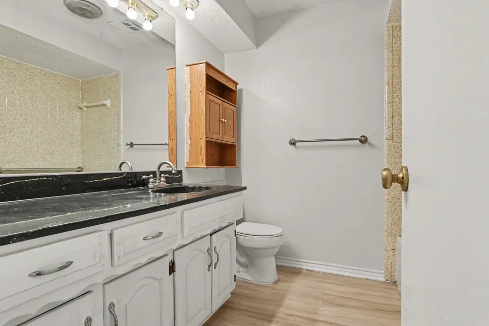 533 San Pedro Drive Garland, TX 75043