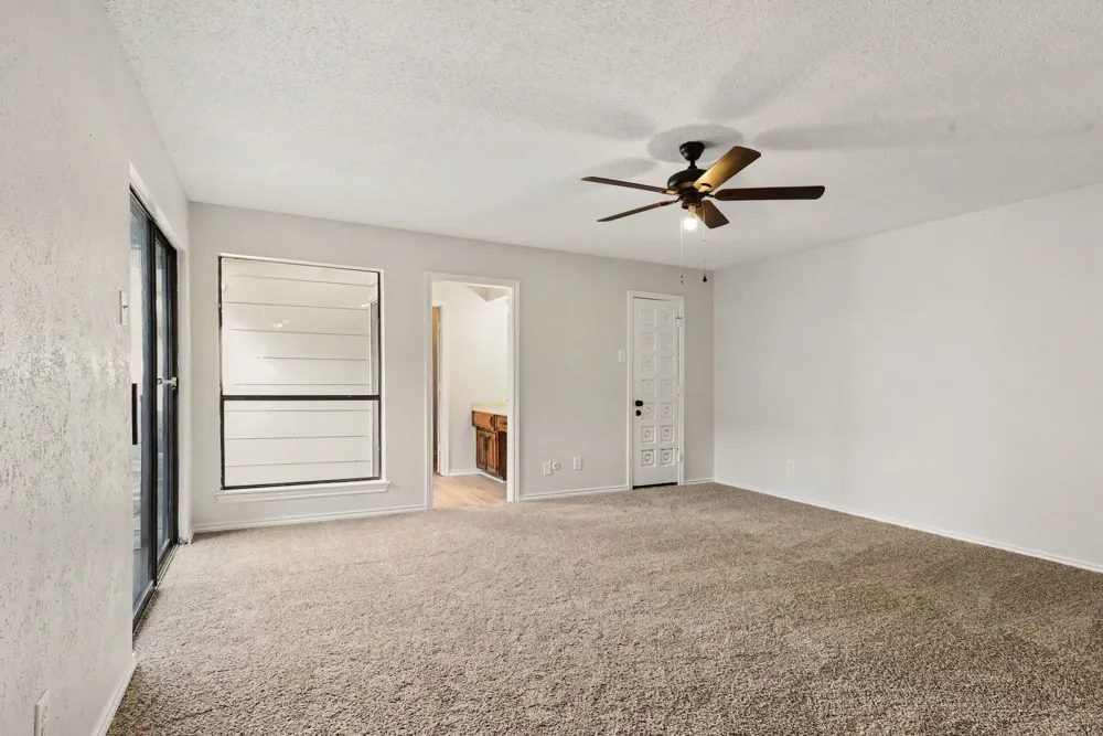 533 San Pedro Drive Garland, TX 75043