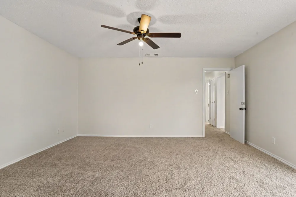 533 San Pedro Drive Garland, TX 75043