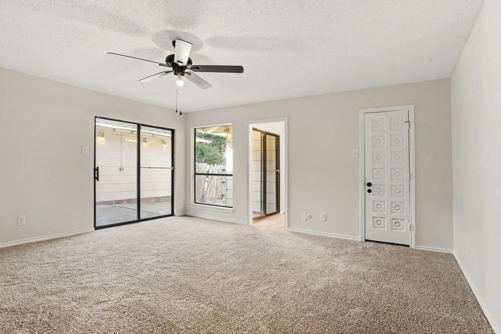 533 San Pedro Drive Garland, TX 75043