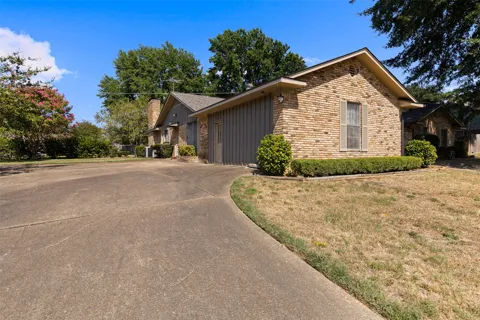 515 Berkshire Drive