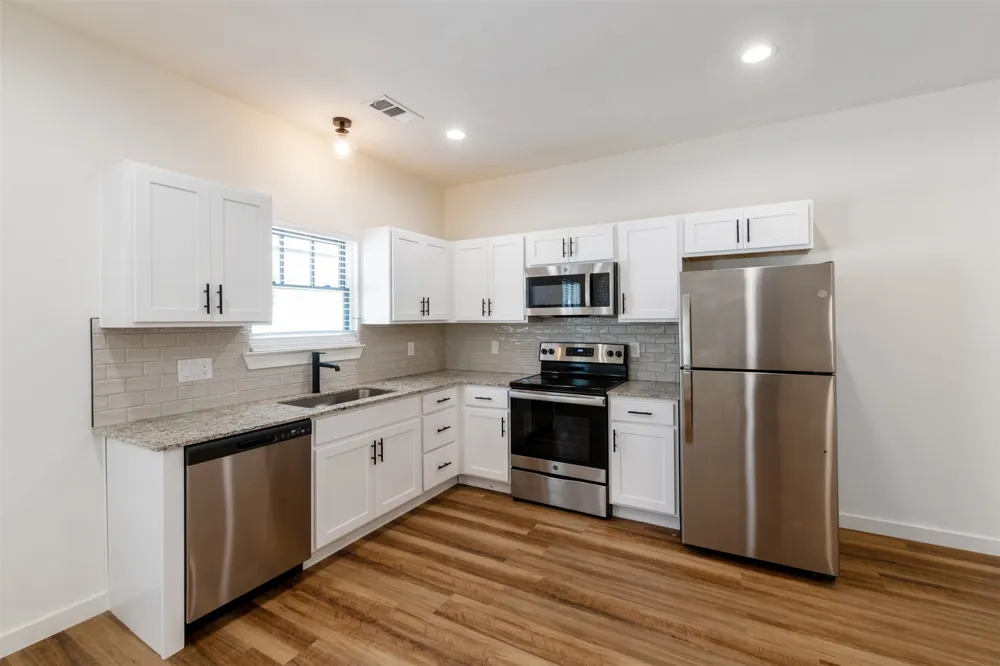 1139 Kings Highway #103 Dallas, TX 75208