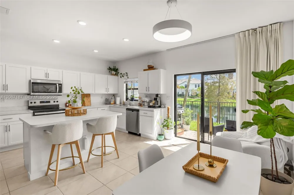 856 NW 3rd Way Pompano Beach, FL 33060