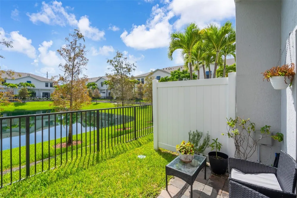856 NW 3rd Way Pompano Beach, FL 33060