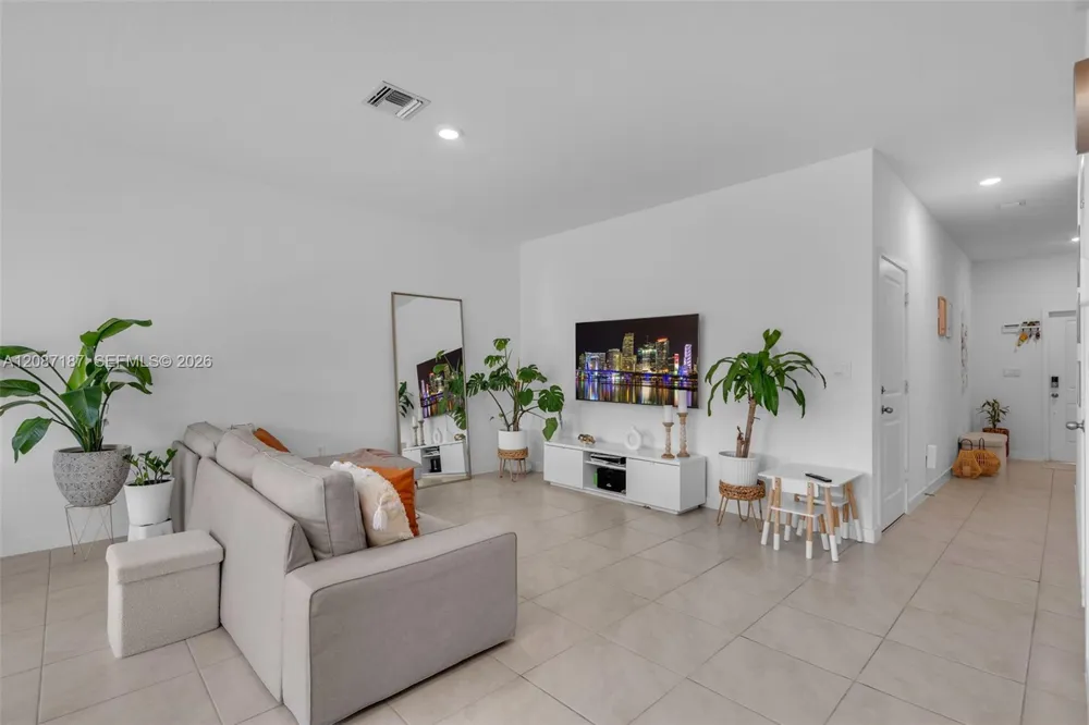 856 NW 3rd Way Pompano Beach, FL 33060