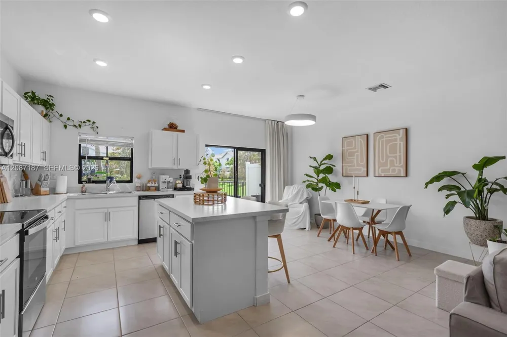 856 NW 3rd Way Pompano Beach, FL 33060