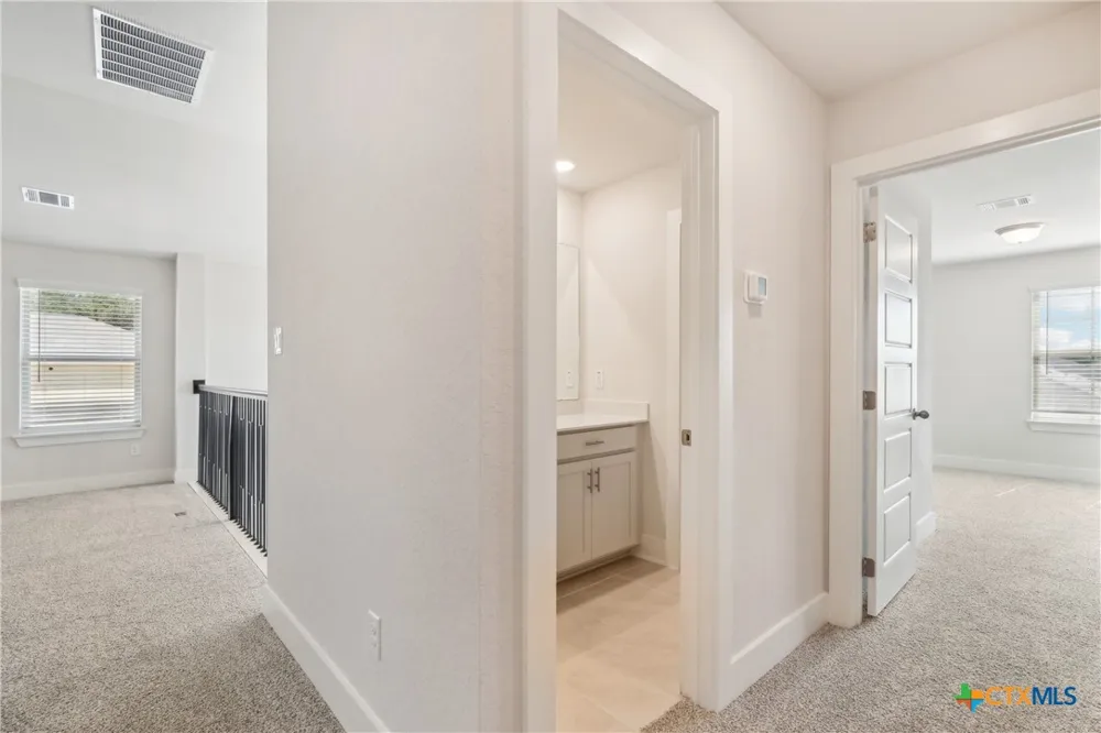 4225 Azalea Alley Marion, TX 78124