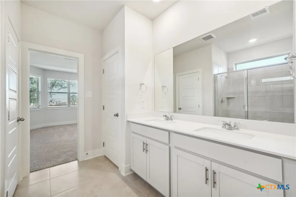 4225 Azalea Alley Marion, TX 78124