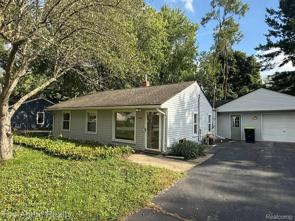 2848 Edna Jane Drive Auburn Hills City, MI 48326