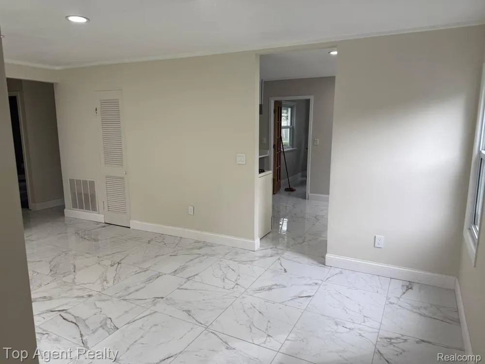 2848 Edna Jane Drive Auburn Hills City, MI 48326