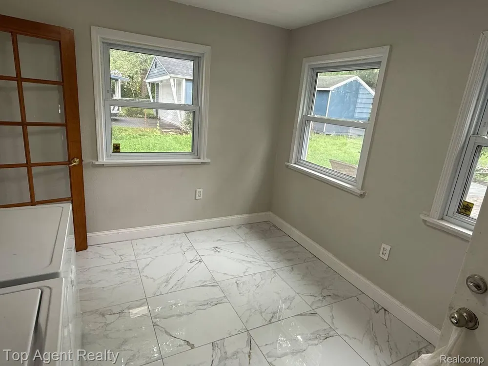 2848 Edna Jane Drive Auburn Hills City, MI 48326