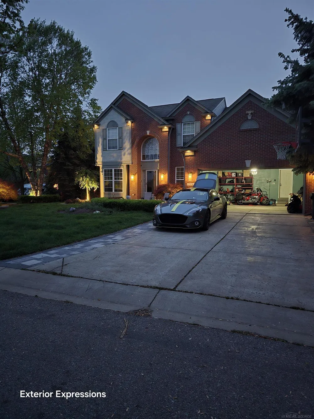 7374 Tonnelle Avenue Shelby Charter Township, MI 48317