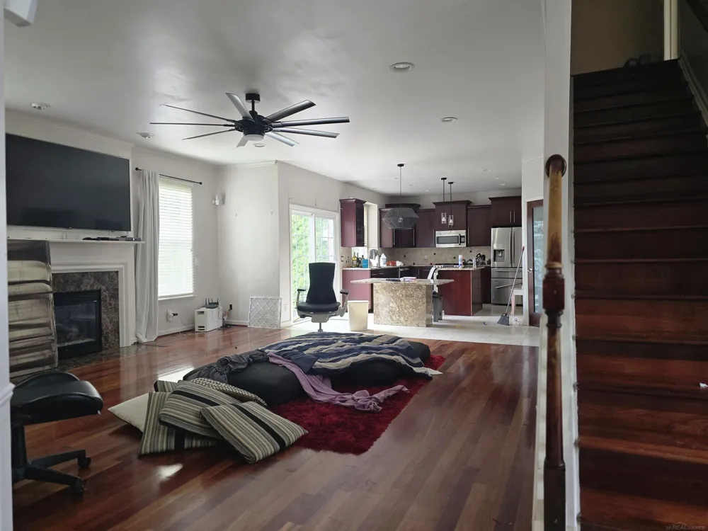 7374 Tonnelle Avenue Shelby Charter Township, MI 48317