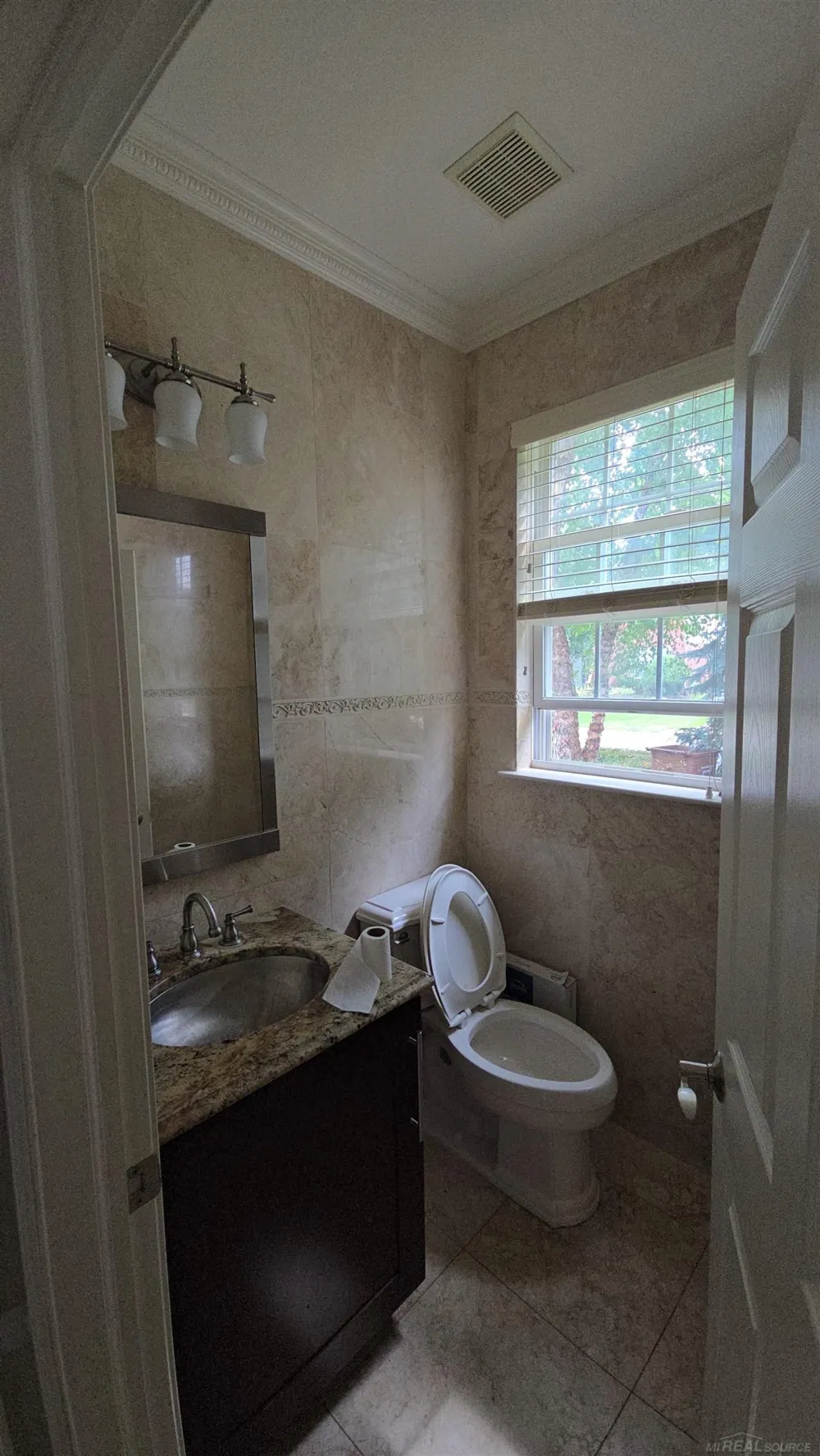 7374 Tonnelle Avenue Shelby Charter Township, MI 48317