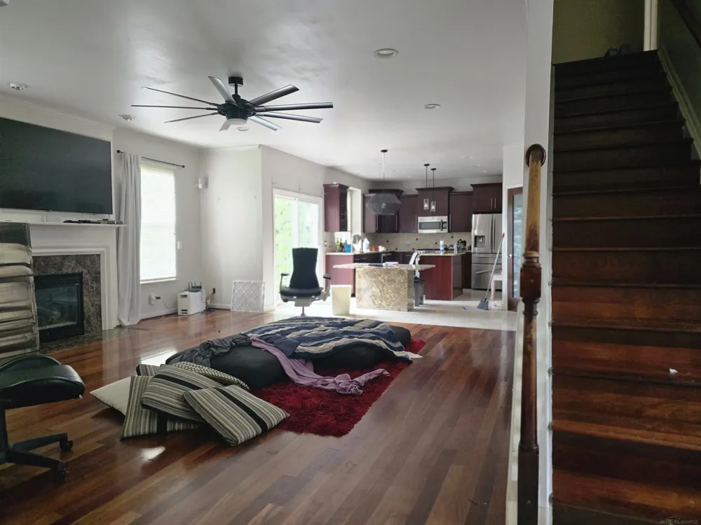 7374 Tonnelle Avenue Shelby Charter Township, MI 48317