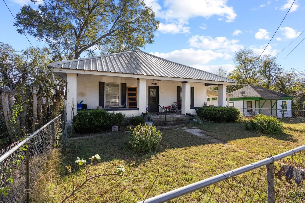 600 E Washington Street Denison, TX 75021