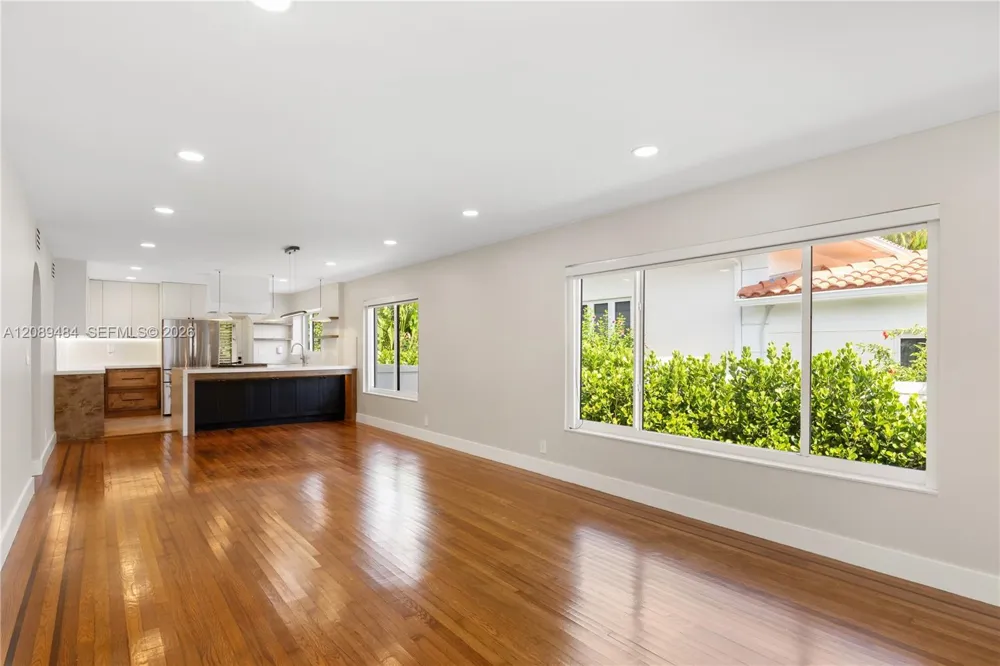 8934 Hawthorne Ave Surfside, FL 33154