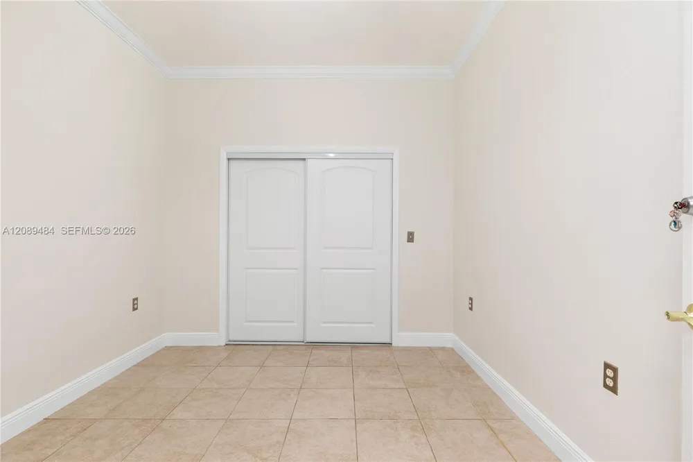 8934 Hawthorne Ave Surfside, FL 33154