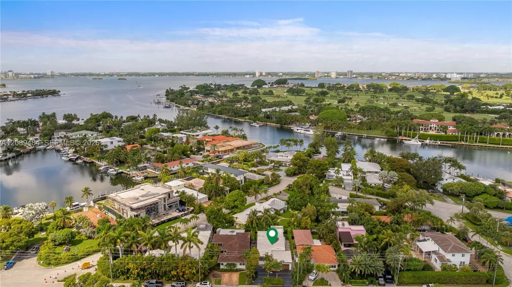 8934 Hawthorne Ave Surfside, FL 33154