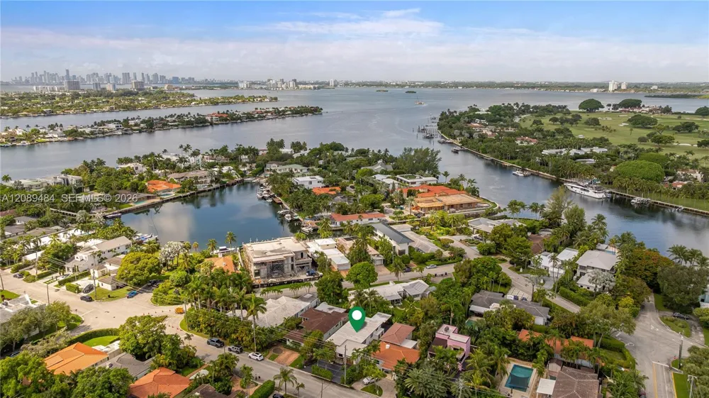 8934 Hawthorne Ave Surfside, FL 33154