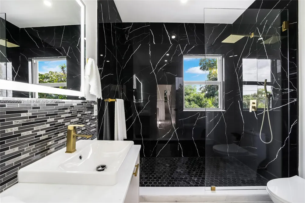 3056 NE 14th Ave #0 Oakland Park, FL 33334