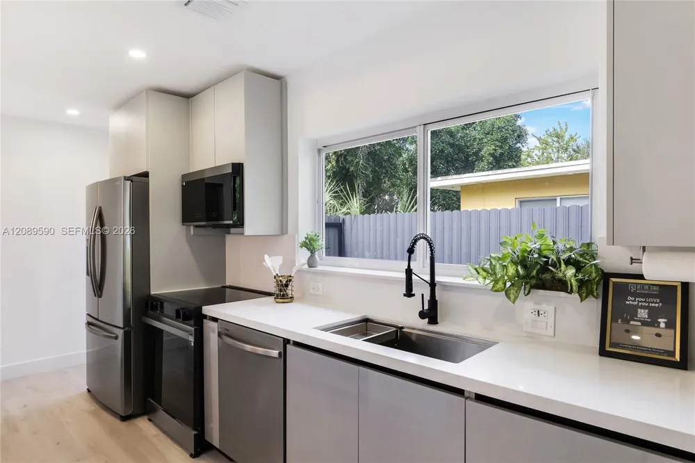 3056 NE 14th Ave #0 Oakland Park, FL 33334